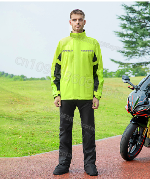Wodoodporny, dzielony kombinez – Cycling Gear Waterproof recenzja i cena